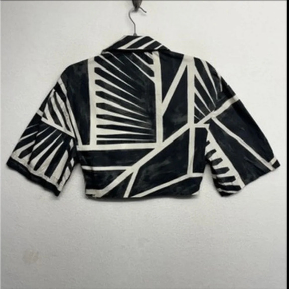ZARA PRINTED CROPPED SHIRT BLOGGERS FAV BLACK / WHITE S Knot Front Collared - Picture 10 of 16